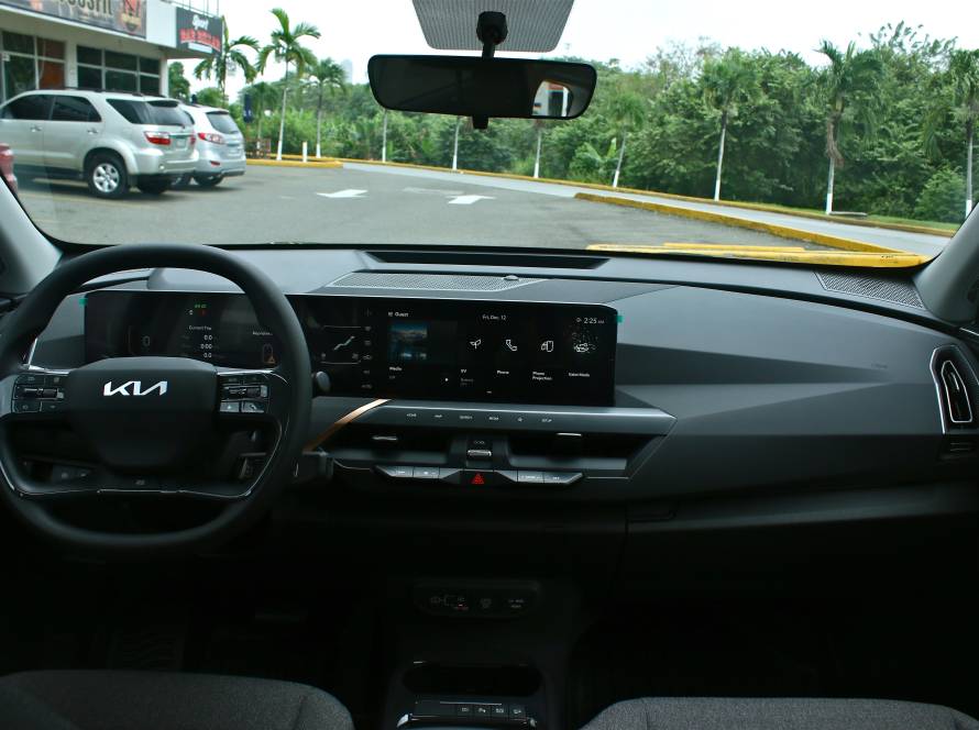 KIA EV5 eléctrico blanco